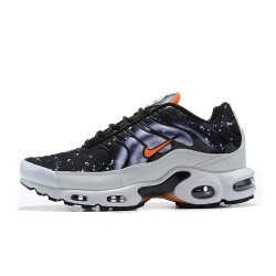 CW6019-001 Män Air Max Plus Tn Svart Grå Supernova Skor 