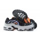 CW6019-001 Män Air Max Plus Tn Svart Grå Supernova Skor