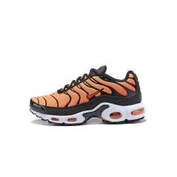 BQ4629-001 Män Air Max Plus Tn Svart Orange Skor 