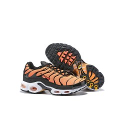 BQ4629-001 Män Air Max Plus Tn Svart Orange Skor 