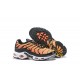 BQ4629-001 Män Air Max Plus Tn Svart Orange Skor