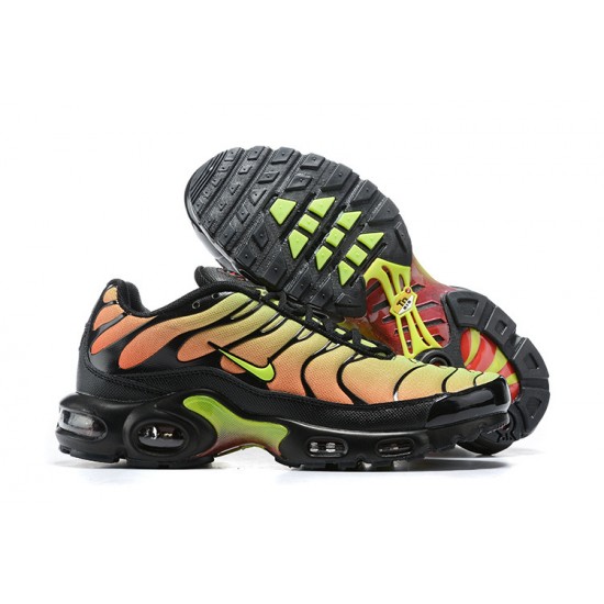 AQ9979-001 Män Air Max Plus Tn Svart Gul Skor