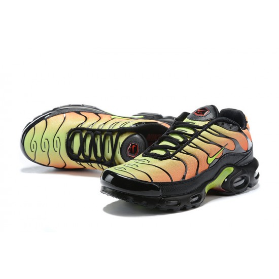 AQ9979-001 Män Air Max Plus Tn Svart Gul Skor